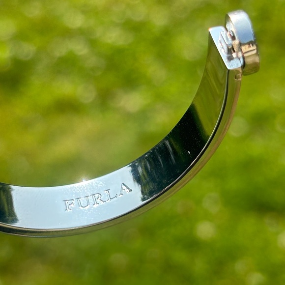 Furla Medallion Hinge Bangle Rhodium Plated With Swarovski Crystals - Picture 3 of 15